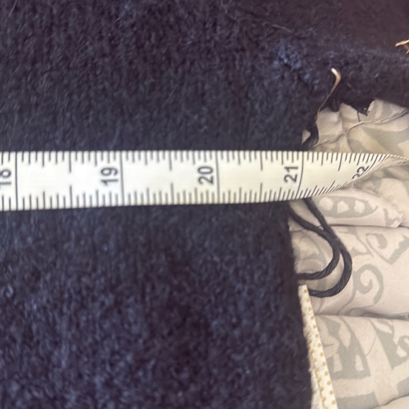 👻NWT! "CUPCAKES AND CASHMERE" Halloween ghost Sweater with Matching Socks 👻 - Picture 13 of 13